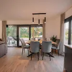 빌라 House By The River Sturba *