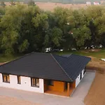 House By The River Sturba 빌라
