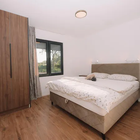 Villa House By The River Sturba