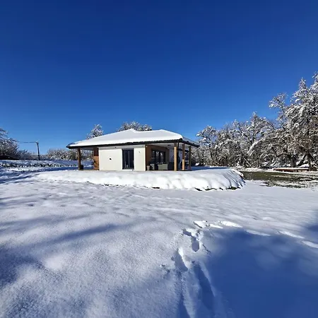 Villa House By The River Sturba *
