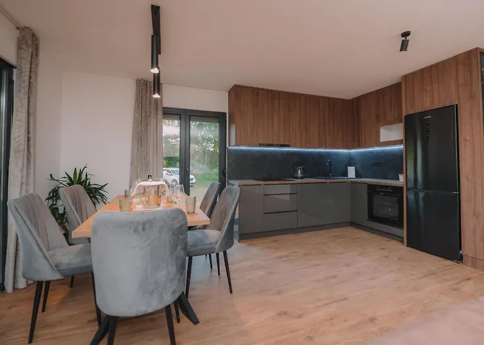 House By The River Sturba