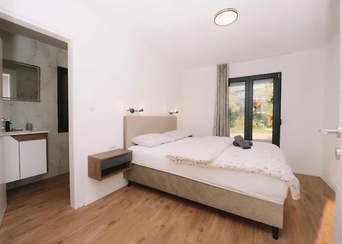 House By The River Sturba 别墅 利夫诺