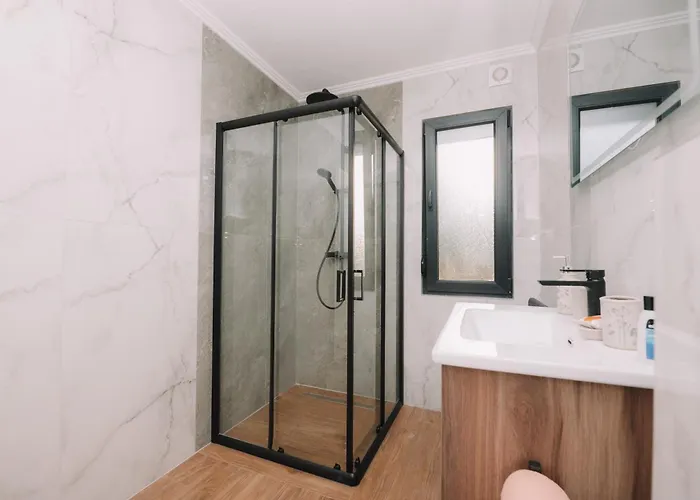 别墅 House By The River Sturba *